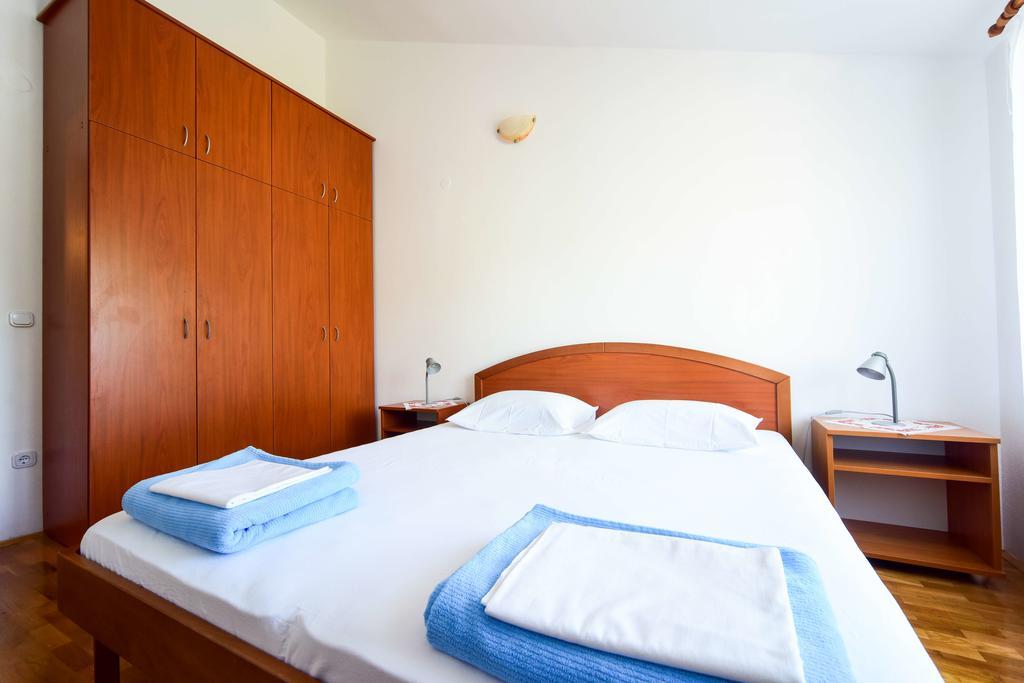 אוגייאן Apartments Mrva מראה חיצוני תמונה